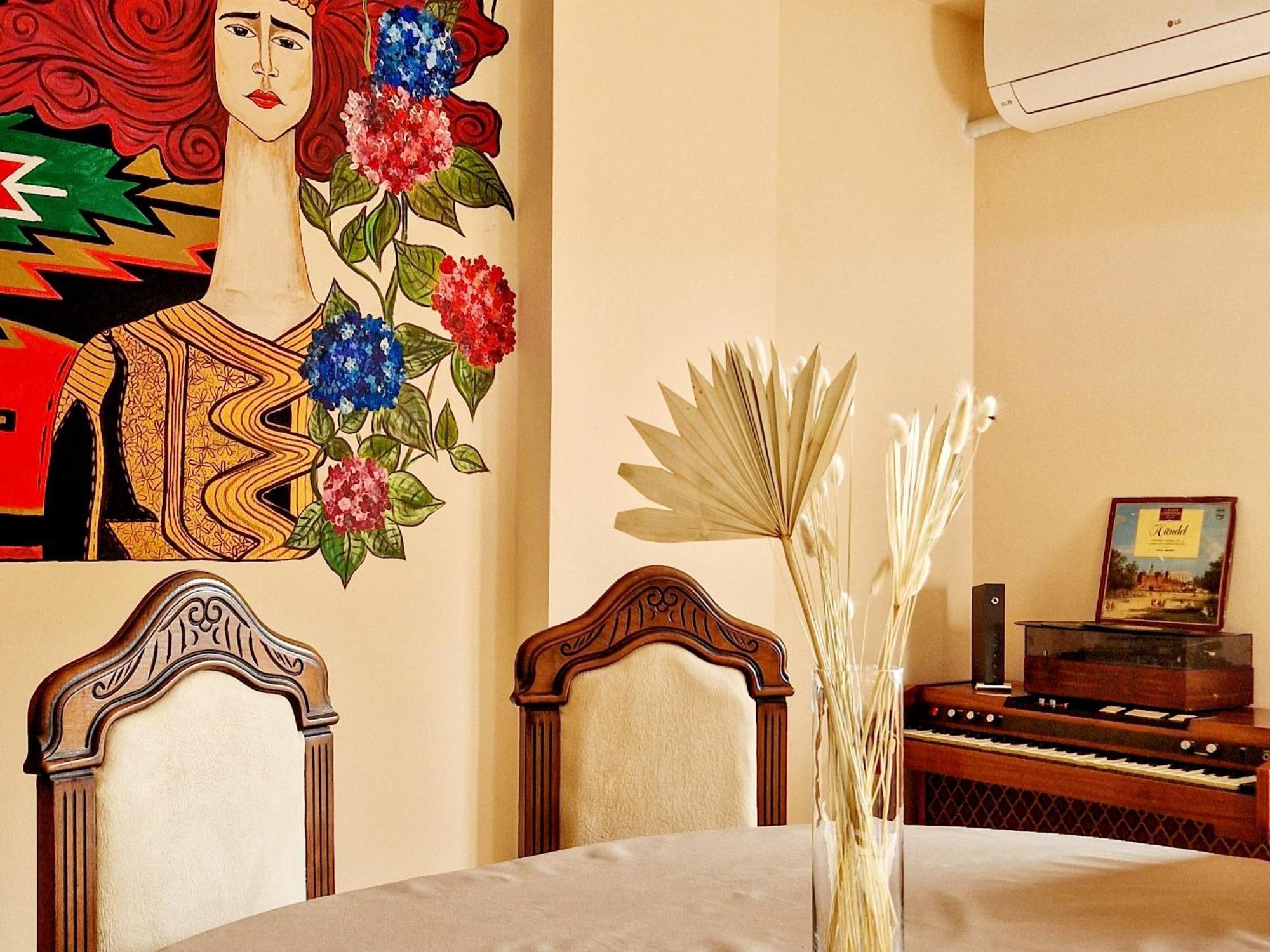 Jusra's , City Center Apartment Shkoder