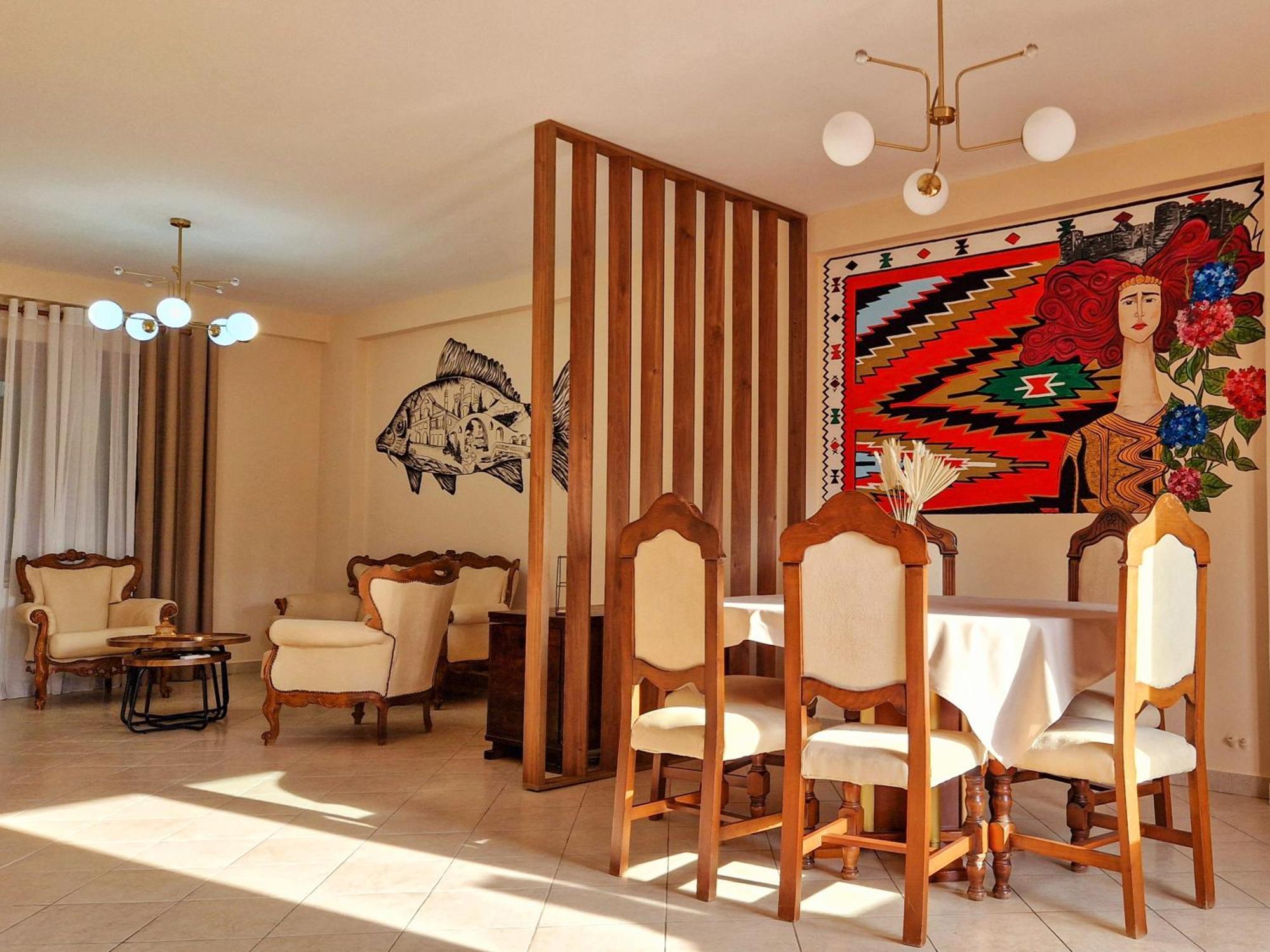 Jusra's , City Center * Shkoder